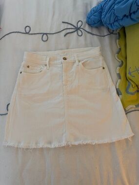 White Denim A-Line Mini Skirt - Casual Frayed Hem